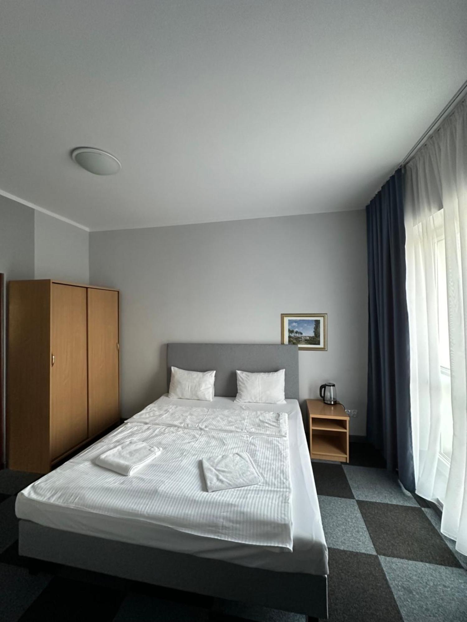 Lezzet B&B Pokoj Goscinny & Turkishrestaurant Warsaw Exterior photo