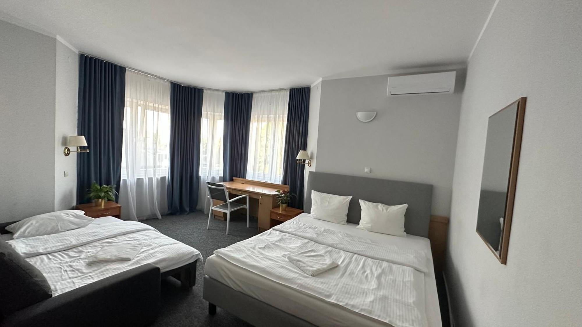 Lezzet B&B Pokoj Goscinny & Turkishrestaurant Warsaw Exterior photo